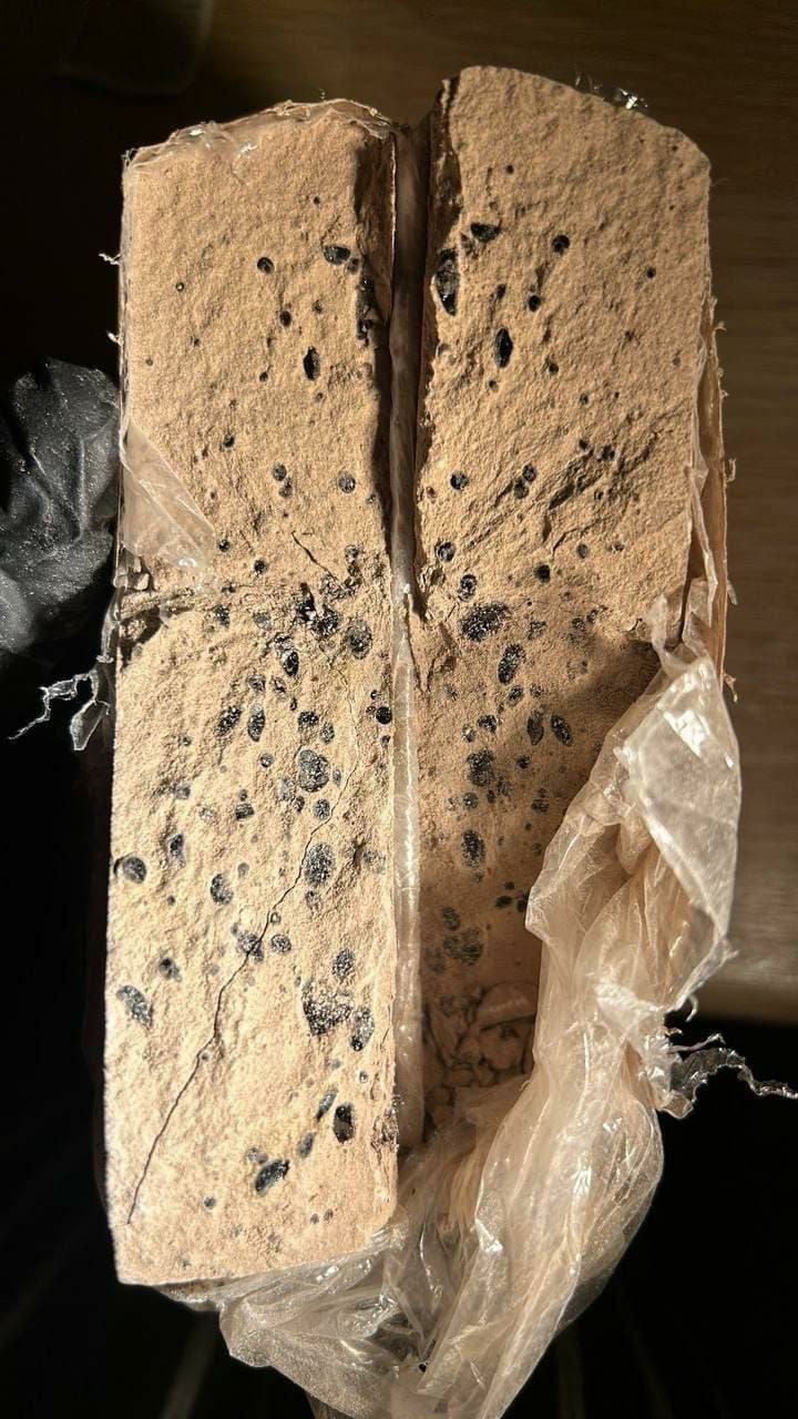 Premium Hero Black point